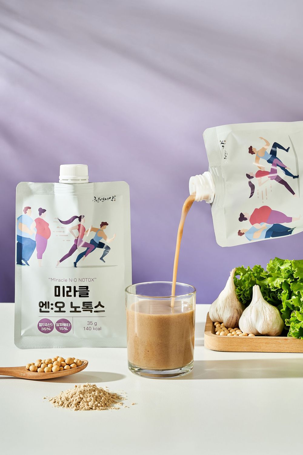 Chụp ảnh sản phẩm đồ uống thảo mộc phong cách lifestyle ánh sáng tự nhiên