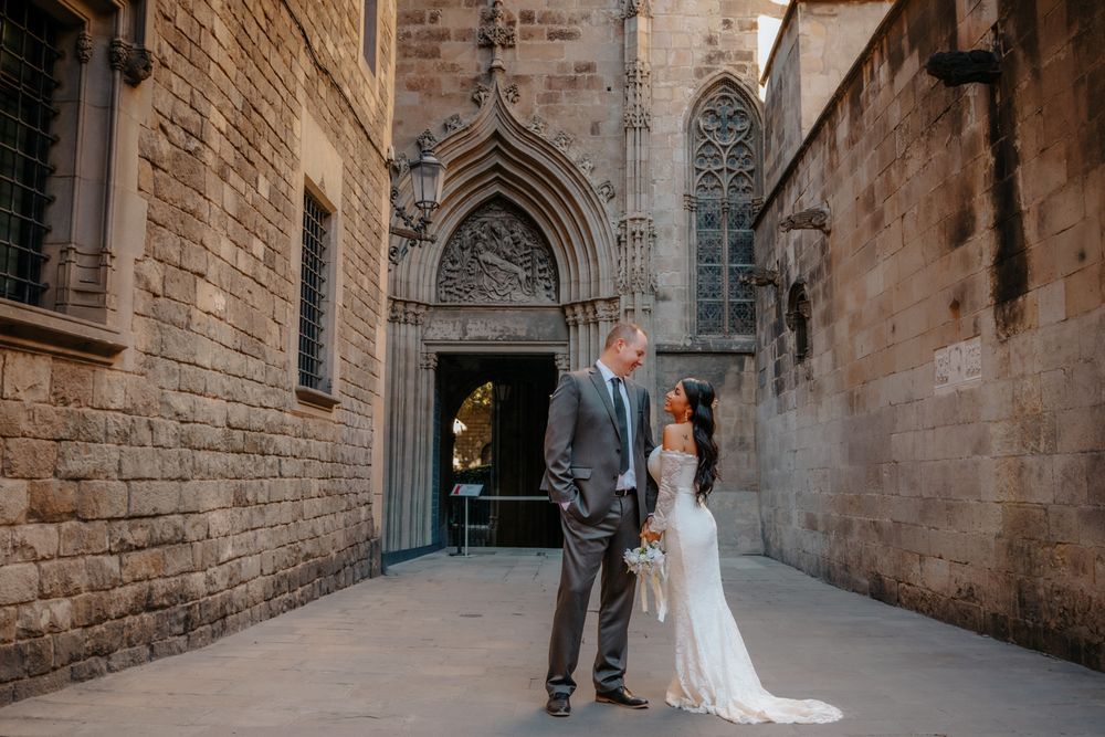 Delicate kiss near Arch of History Barcelona Anniversary photoshoot Barcelona BarcelonaLoversPH
