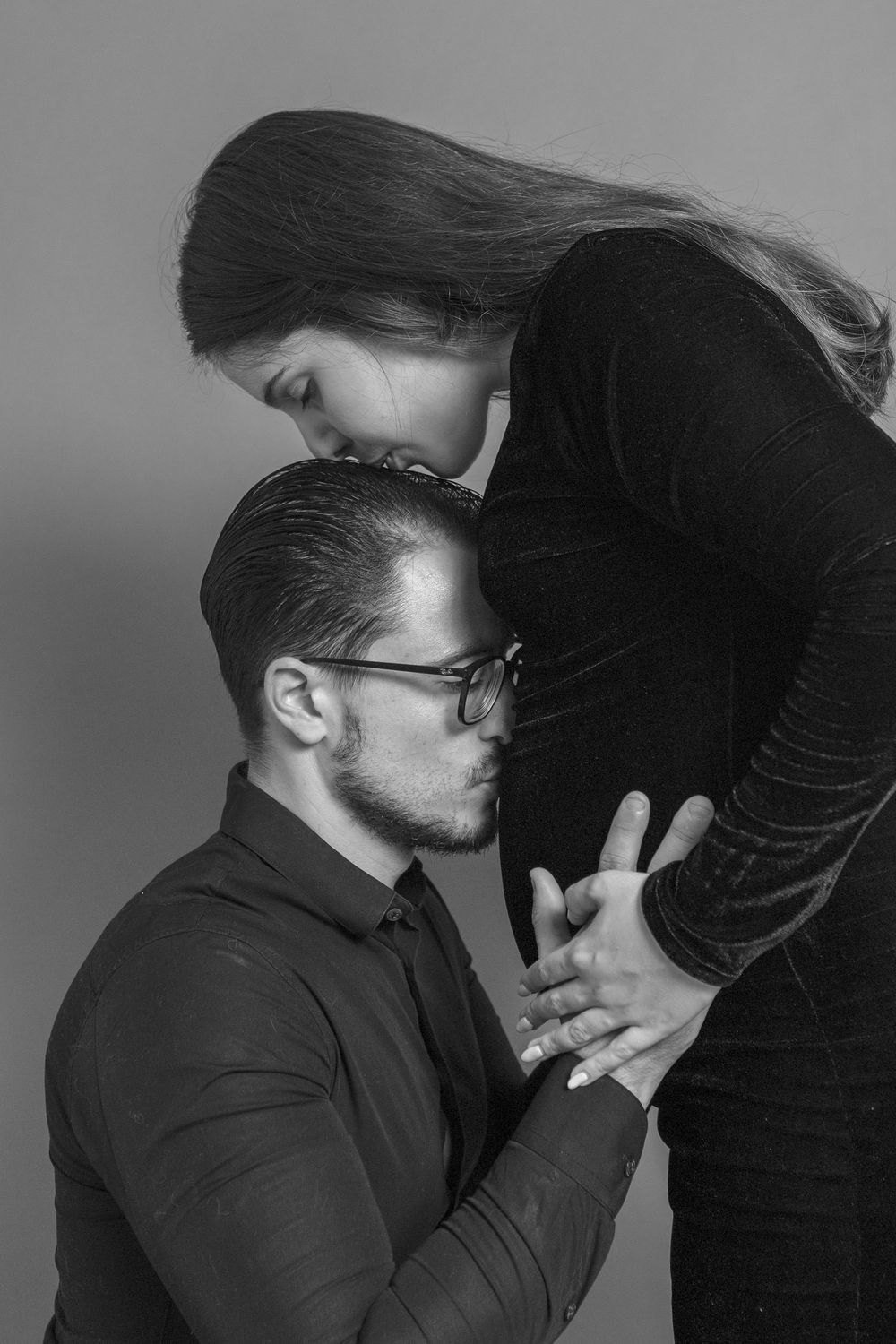 Sessão de Gravidez em Estúdio; Ensaio de Maternidade; Fotos de grávida; sessões fotográficas em estúdio profissional; Estúdio de Fotográfico