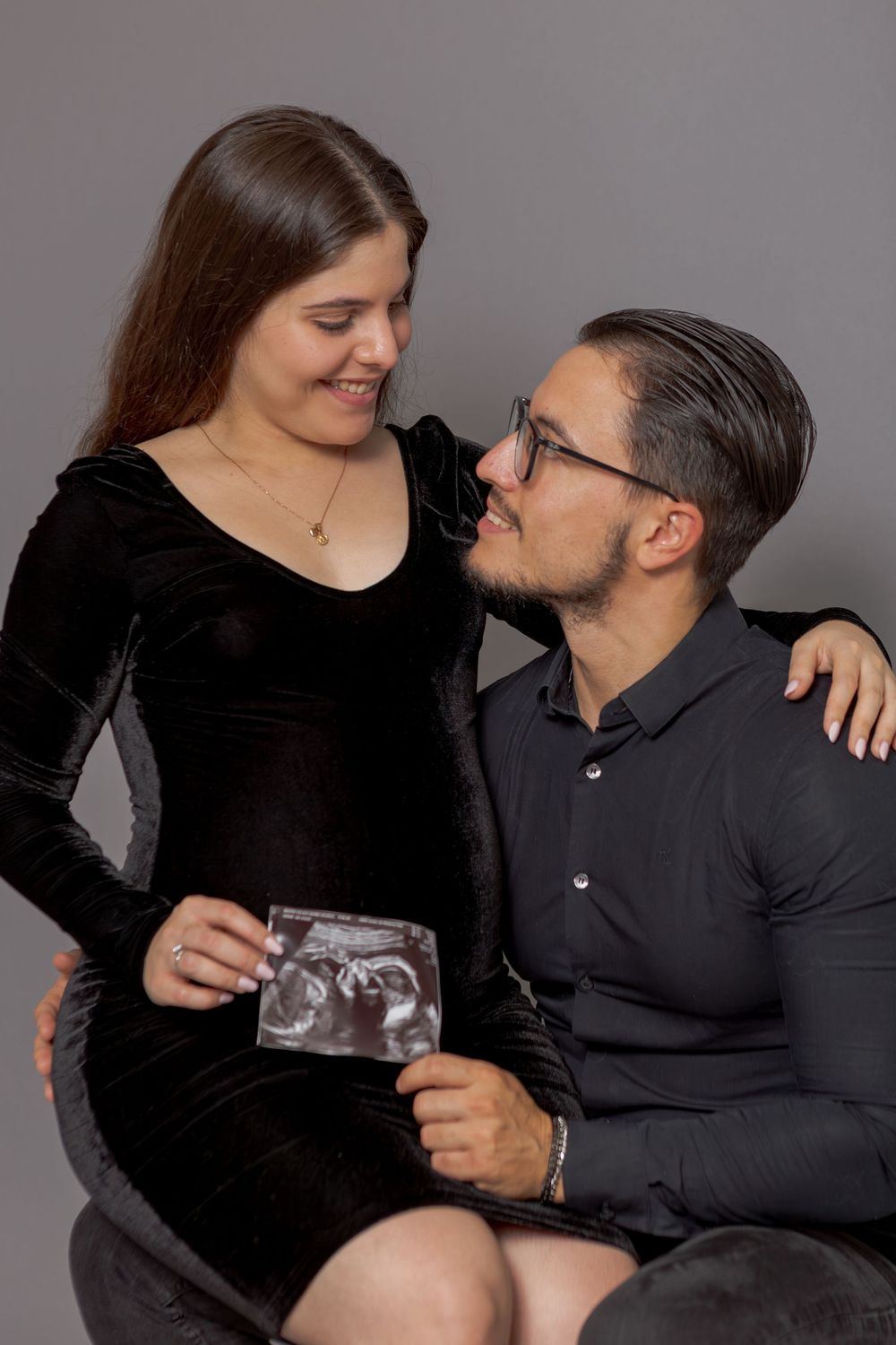 Sessão de Gravidez em Estúdio; Ensaio de Maternidade; Fotos de grávida; sessões fotográficas em estúdio profissional; Estúdio de Fotográfico