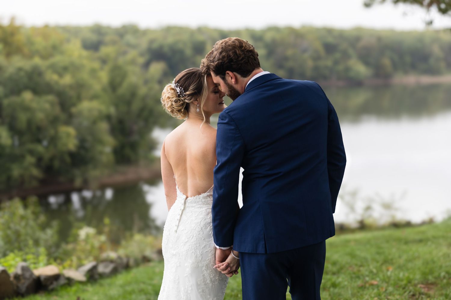 Natalie + David | © Carly Arnwine Photography | Murray Hill | Leesburg, Virginia wedding