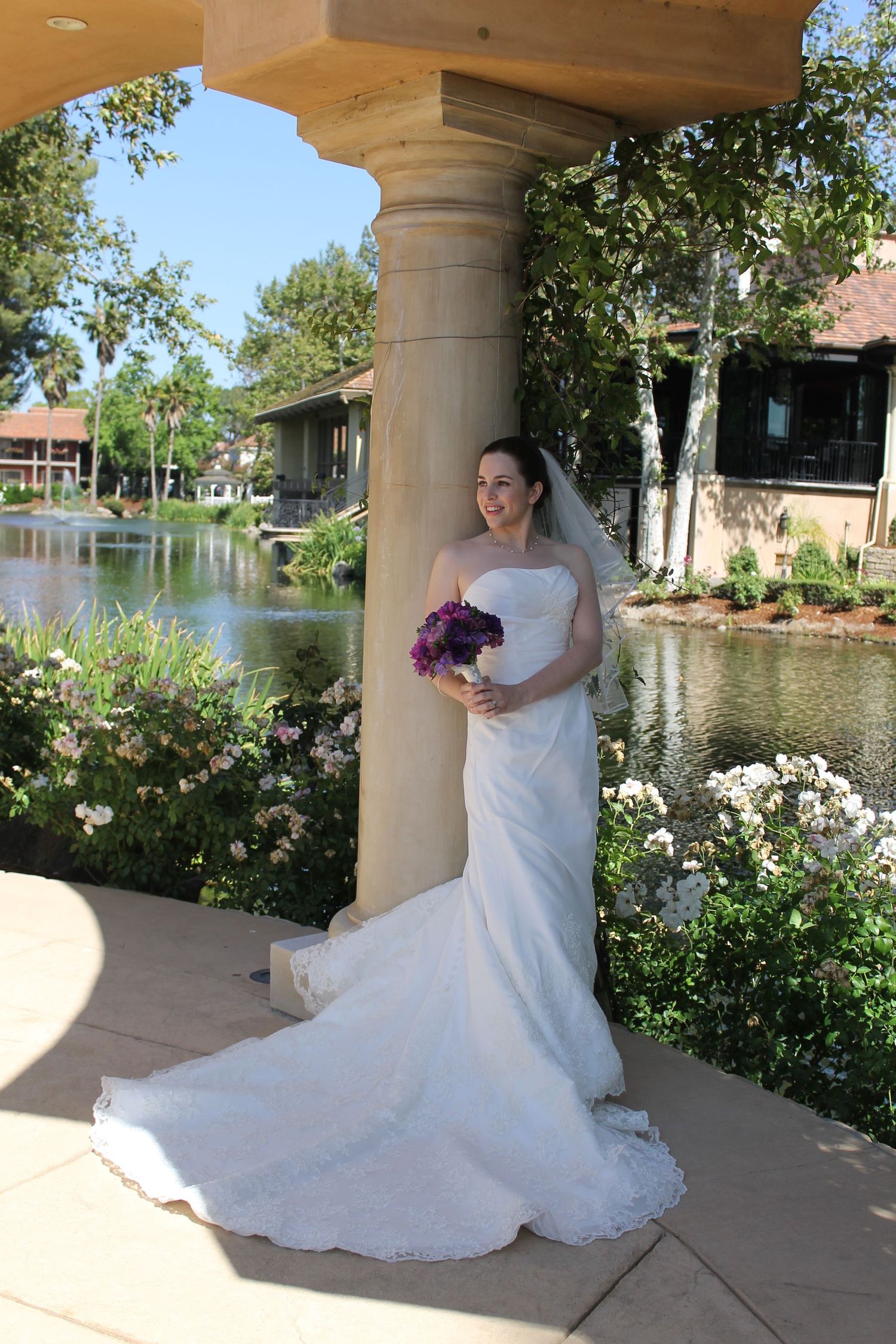 Wedding and Engagement Photography that is striking and tells a story.