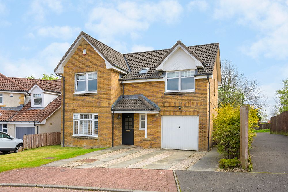 external photograph of newly built detached family home in west lothian.