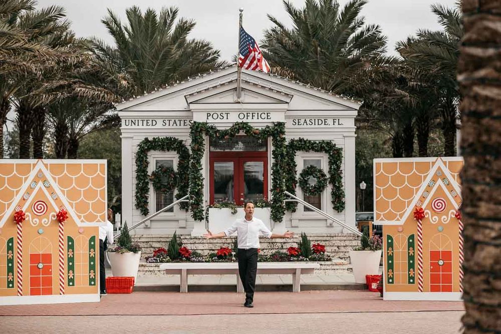 The Repertory Theatre 14th annual Christmas play at Seaside Shops in Seaside florida photography by MJphotograph