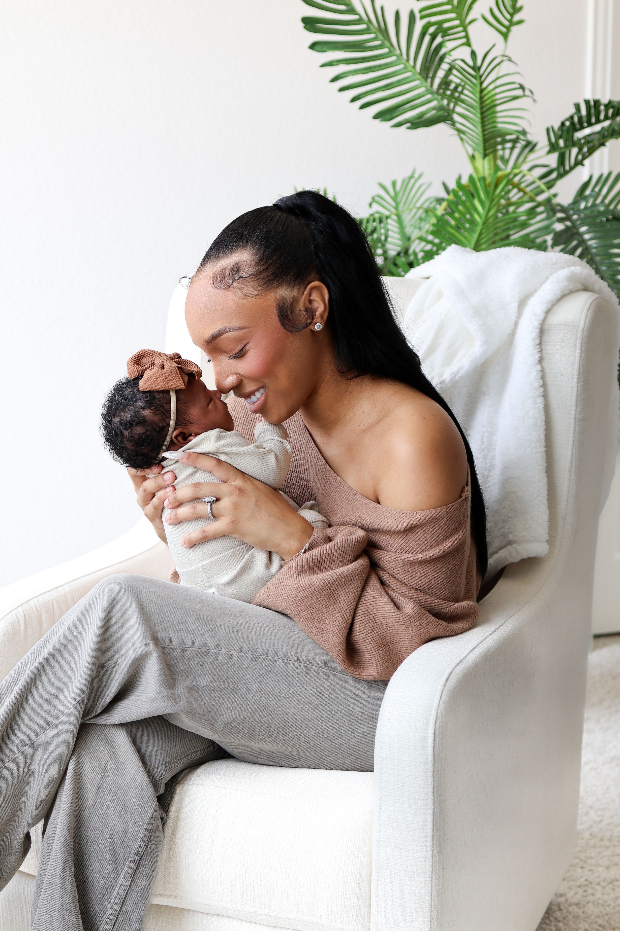 lifestyle newborn photography in Fort Worth texas