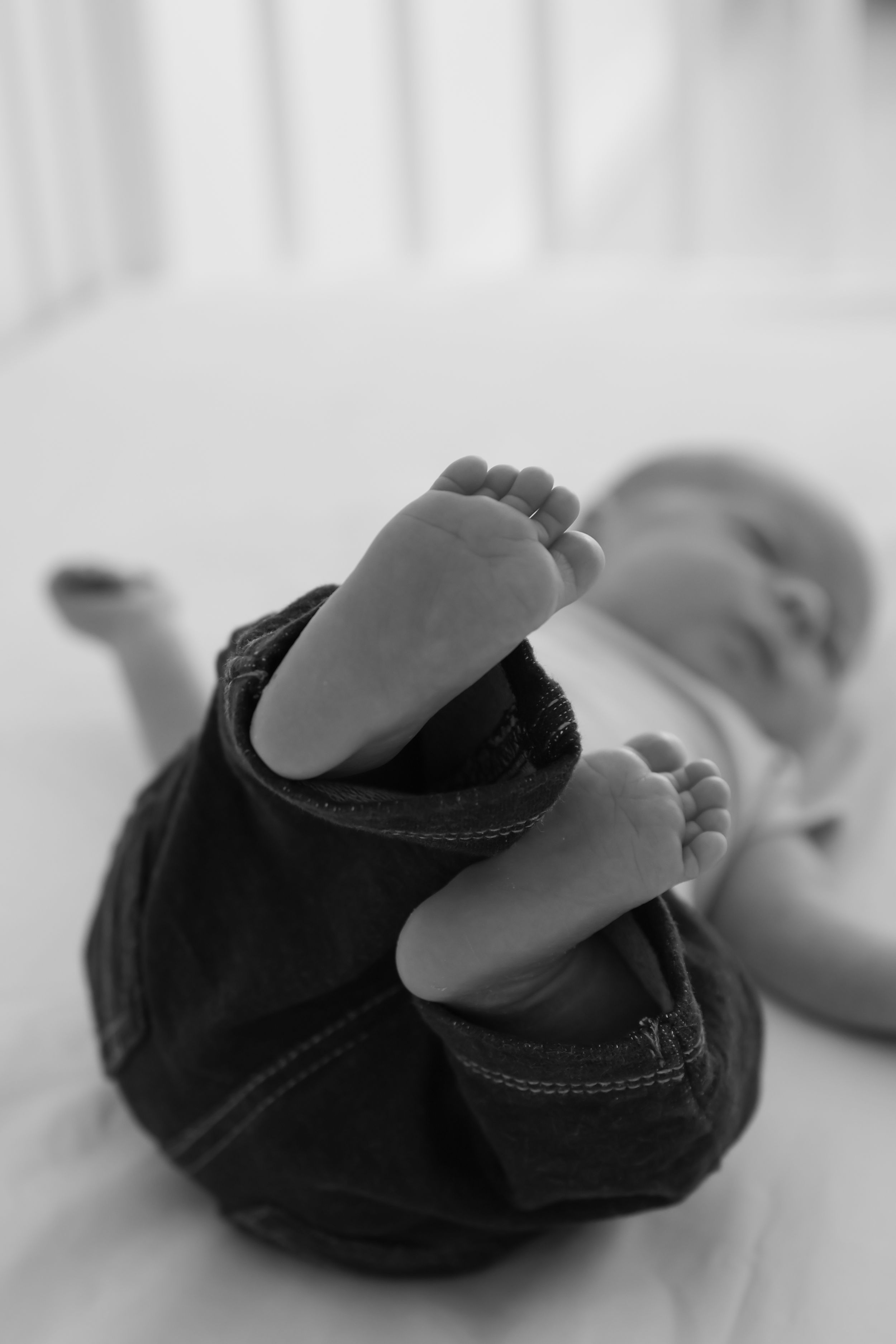 lifestyle newborn photography in Midlothian Texas