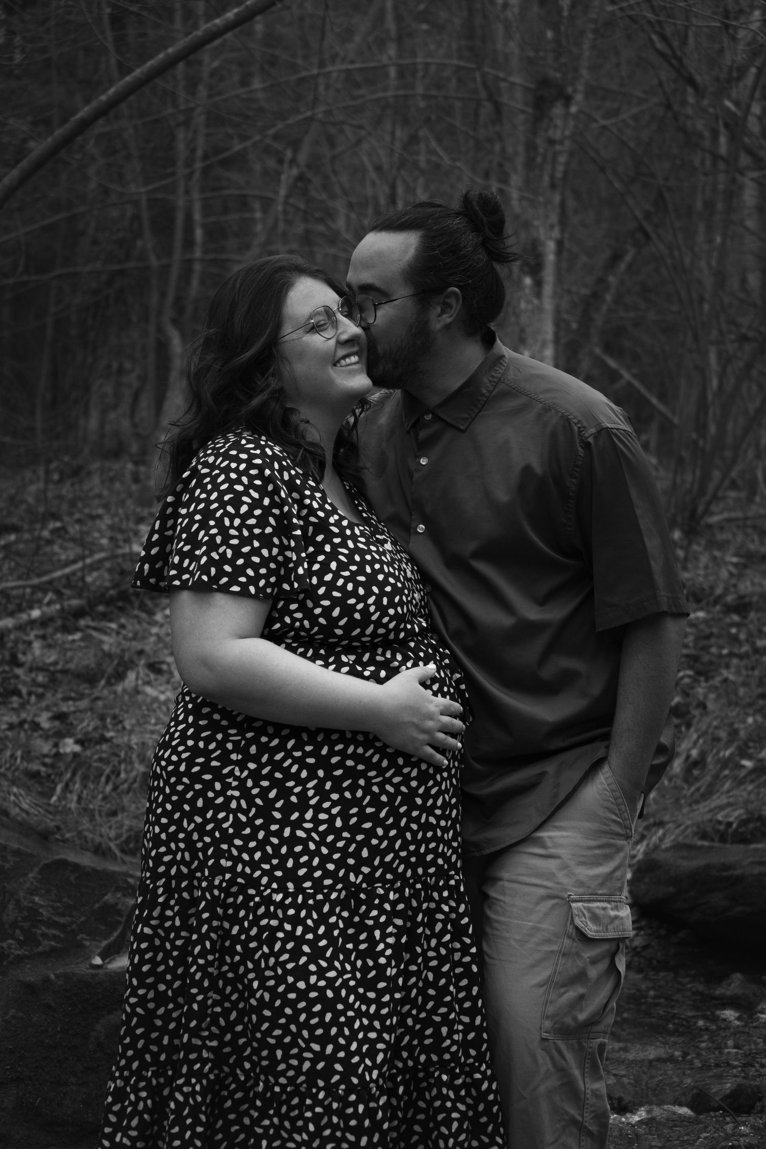 Photographie, séance photographique extérieur nature. Approche documentaire à Sherbrooke, en Estrie Maternité enceinte grossesse couple