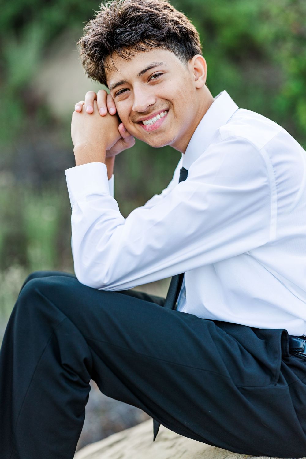 Simi Valley outdoor portraits of high school and college graduates at Corriganville Park with natural light and scenic trails.