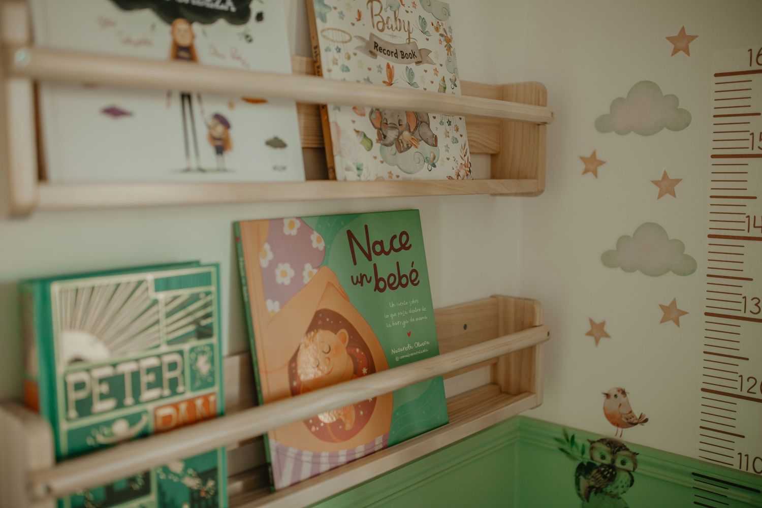 At-home newborn photography with parents in South London
