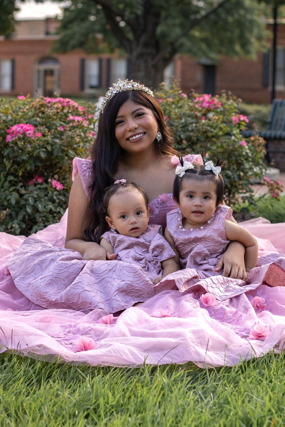 Eastern North Carolina Portrait Photographer specializing in solos, families, milestones, and mini sessions with true-to-life color.