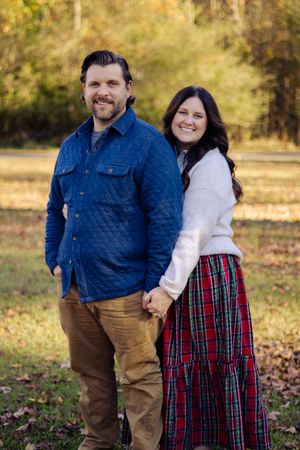 Eastern North Carolina Portrait Photographer specializing in solos, families, milestones, and mini sessions with true-to-life color.
