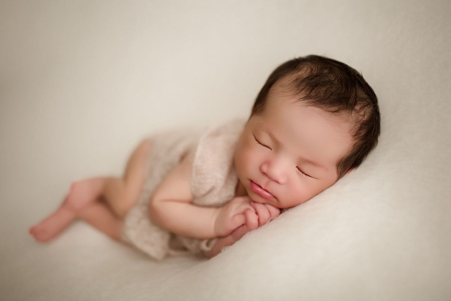 Newborn & Family Photographer Based on Camano Island and Serving Surrounding Areas.