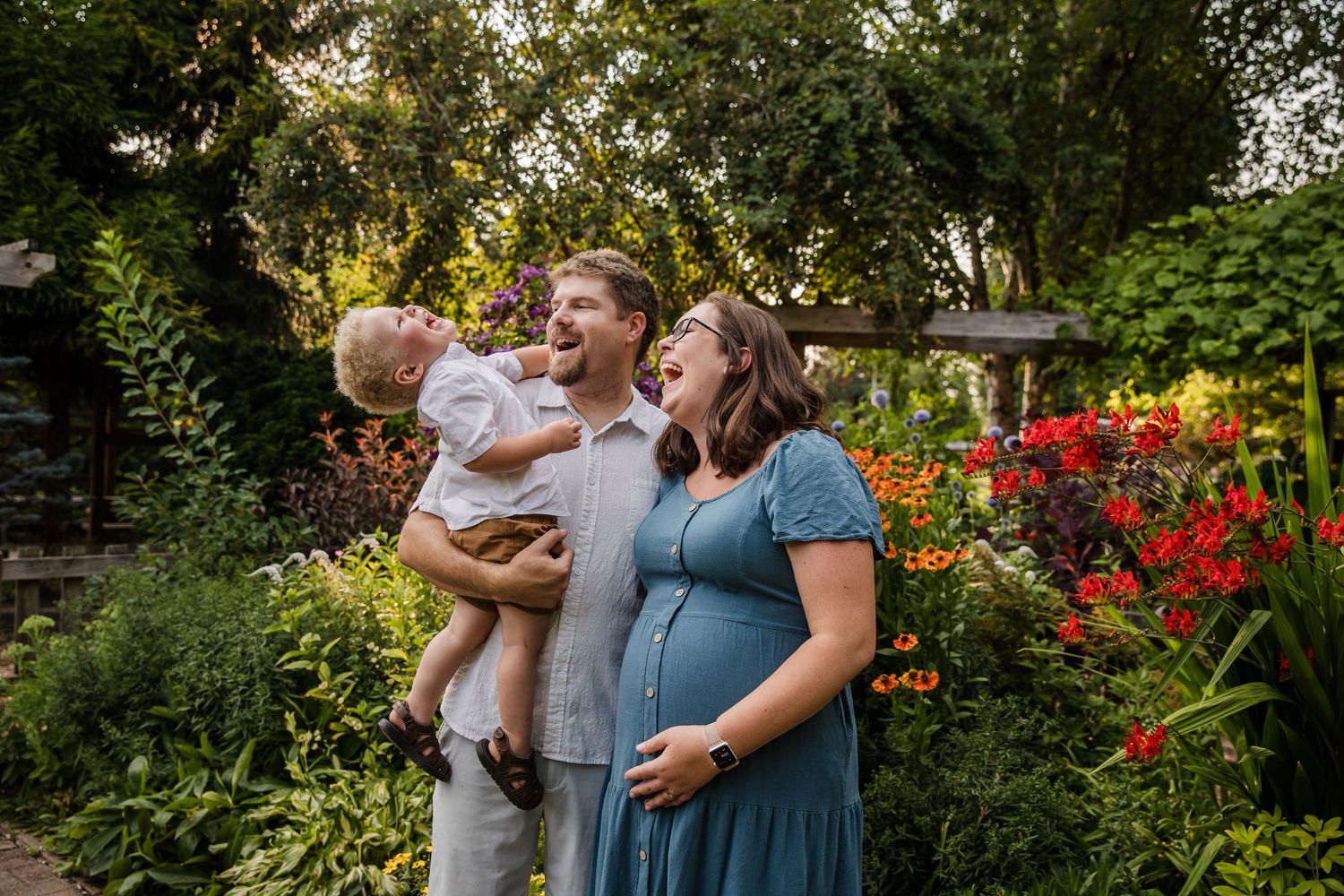 Newborn & Family Photographer Based on Camano Island and Serving Surrounding Areas.