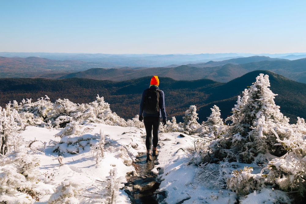 Hiking in the Green Mountains of Vermont in winter on Mount Mansfield
