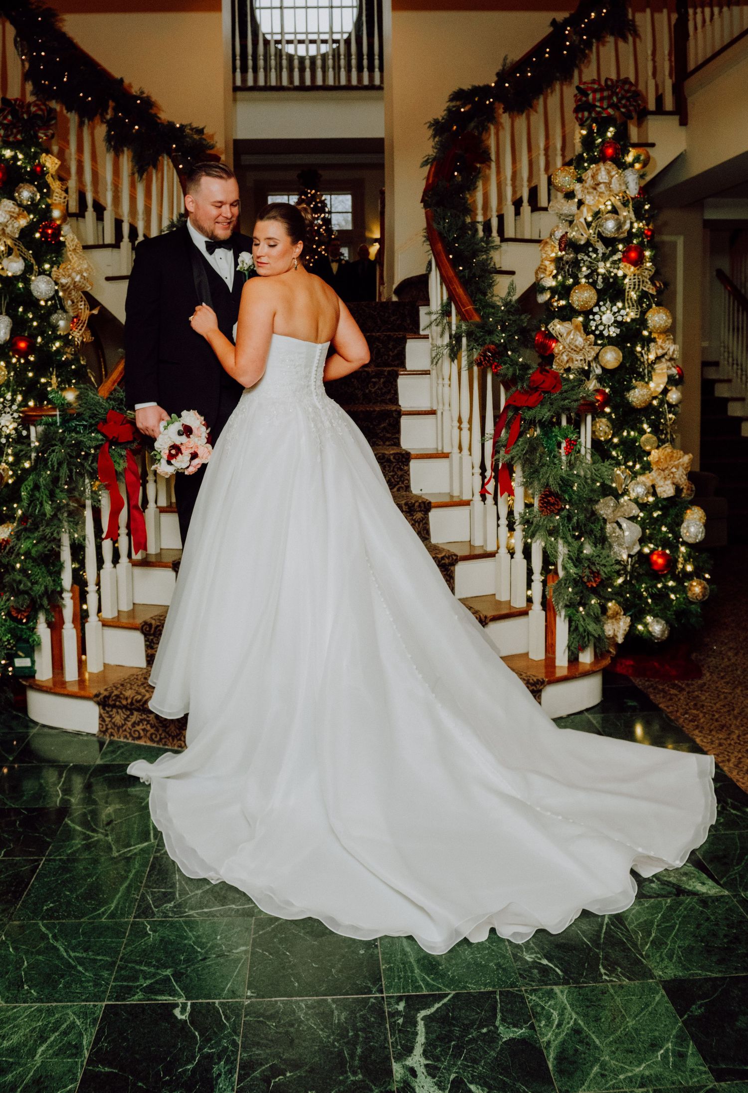 Romantic winter wedding at Olde Mill Inn in Basking Ridge, NJ. See timeless wedding photos and get inspiration for your New Jersey wedding.