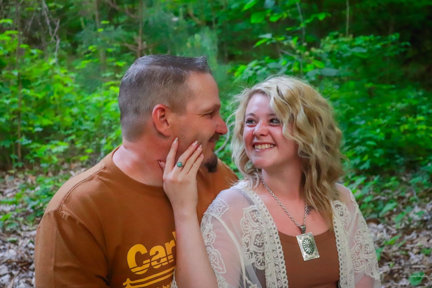 Celebrate your love with engagement photography in West Michigan by Main Focus Studios. Romantic, timeless portraits you'll treasure.