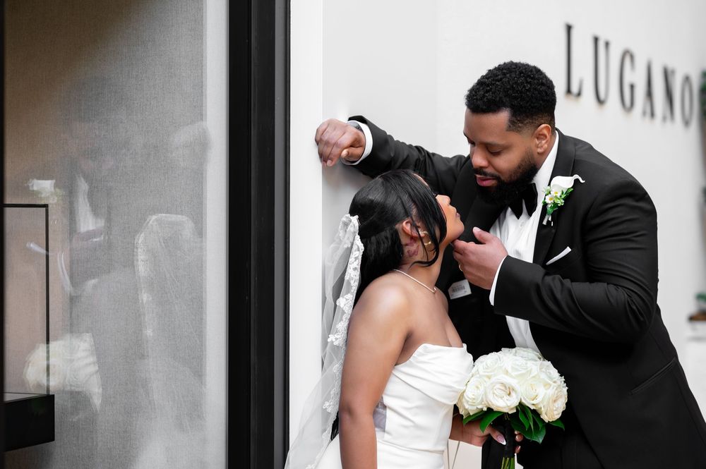 Romantic Palm Beach wedding portraits with timeless and elegant style