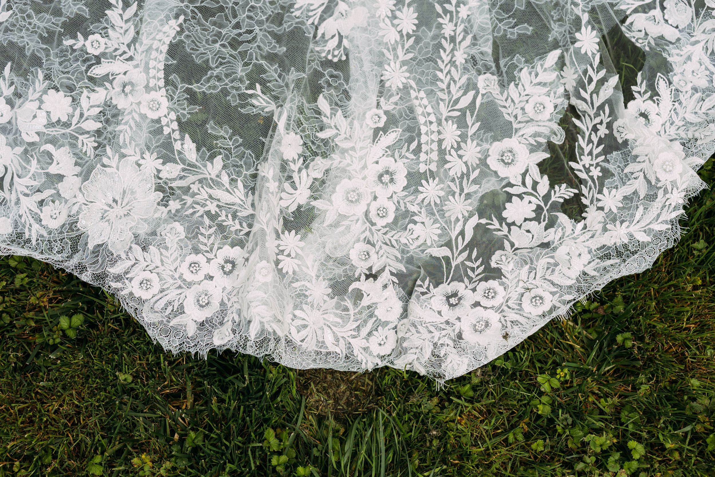 Natural bridal moments