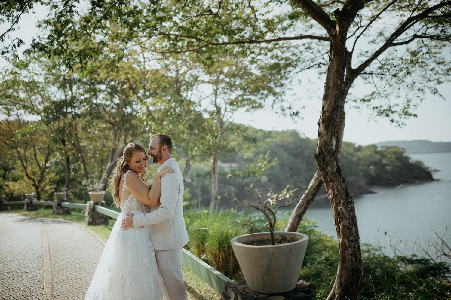 secrets papagayo bride and groom portraits overlooking the ocean