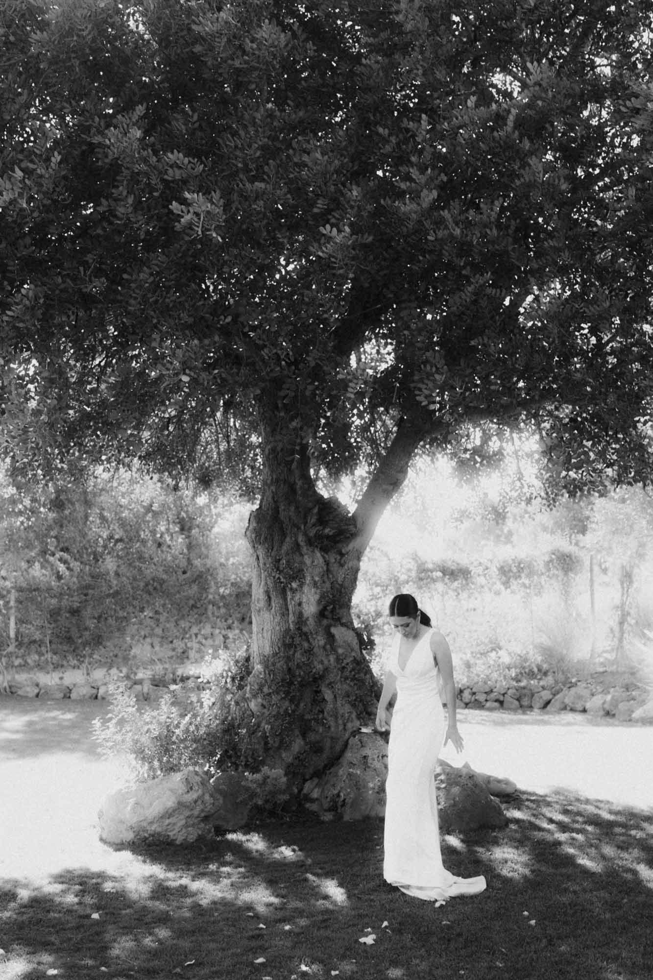 Elopement in Porto captured by a destination wedding photographer in Portugal