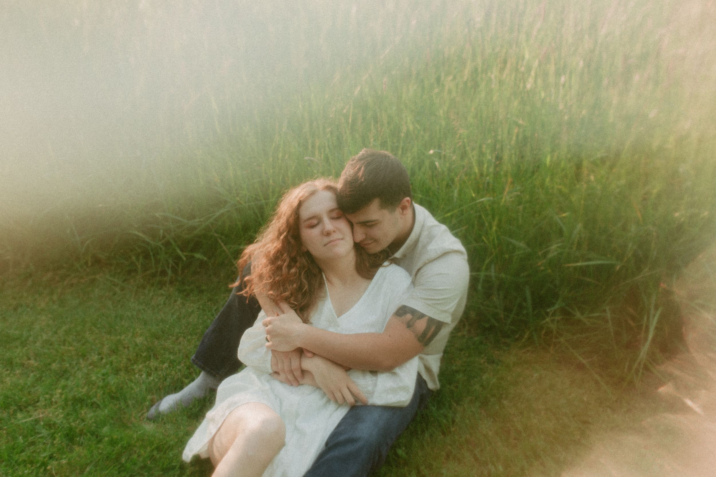 an oregon coast wedding photographer specializing in elopements and intimate weddings for adventurous, emotive couples