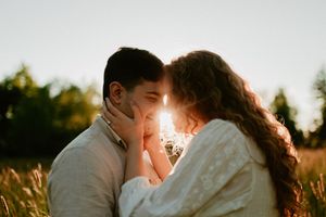 an oregon coast wedding photographer specializing in elopements and intimate weddings for adventurous, emotive couples
