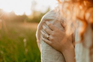 an oregon coast wedding photographer specializing in elopements and intimate weddings for adventurous, emotive couples
