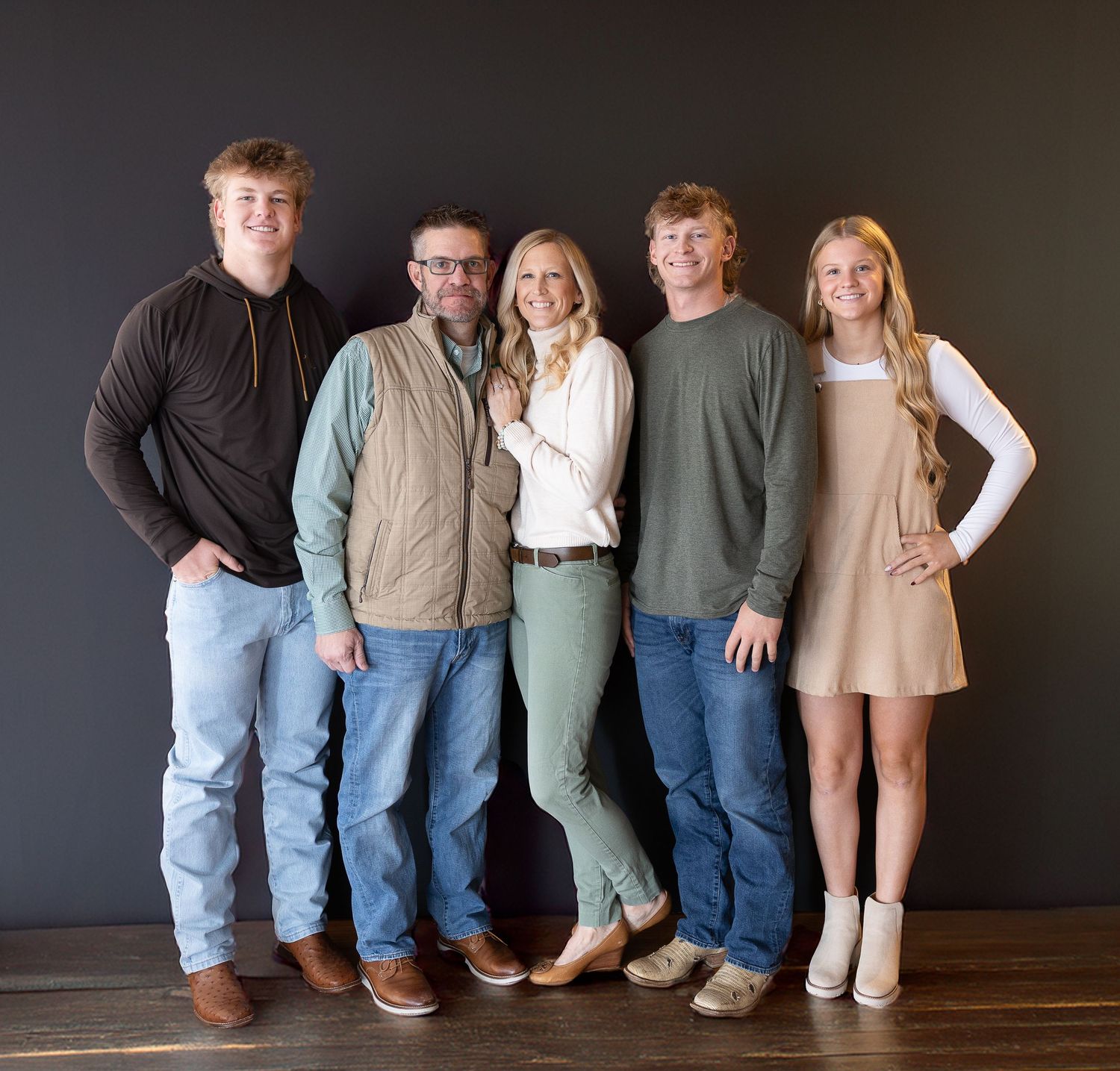 Family session at Studio Papio in Papillion, Nebraska.