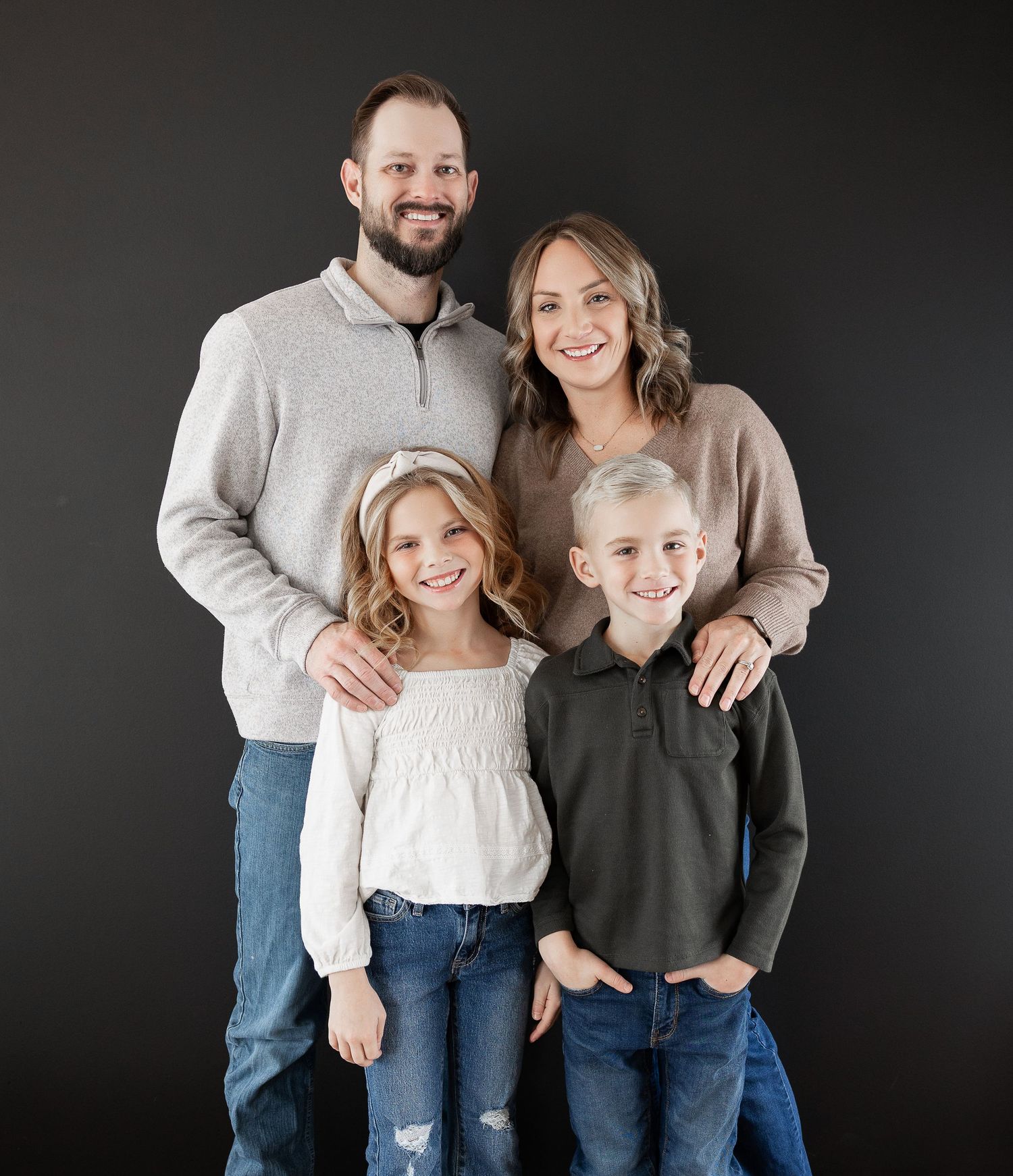 Family session at Studio Papio in Papillion, Nebraska.