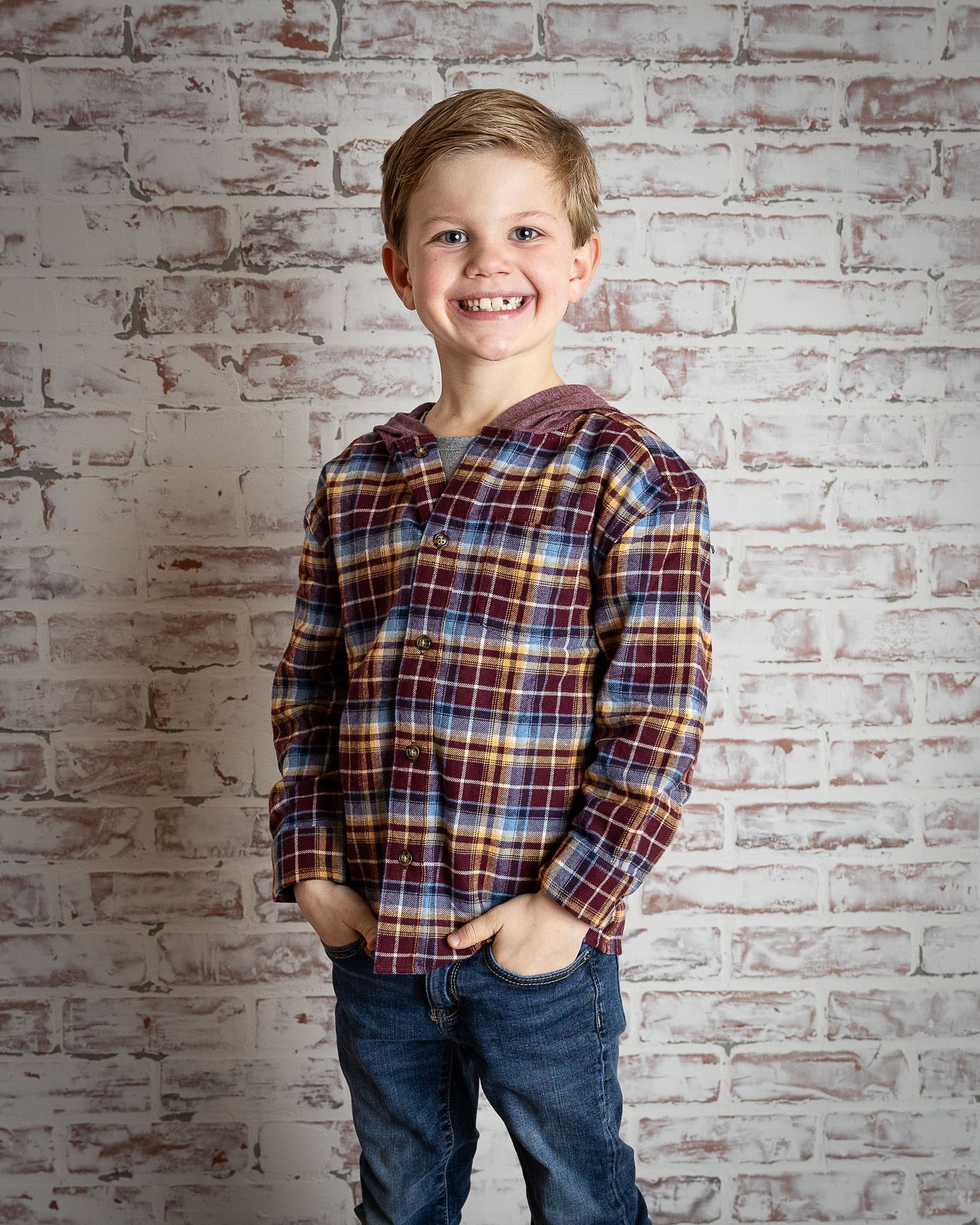 Family session at Studio Papio in Papillion, Nebraska.