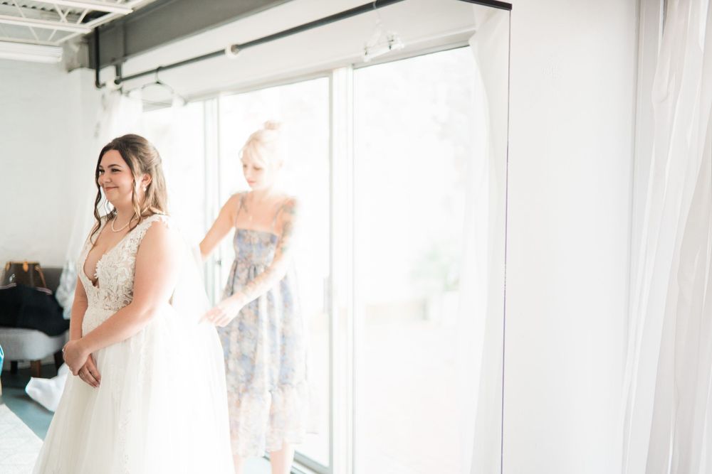 A focal length grid showing several wedding preparation photos in soft white tones illuminated by natural light.