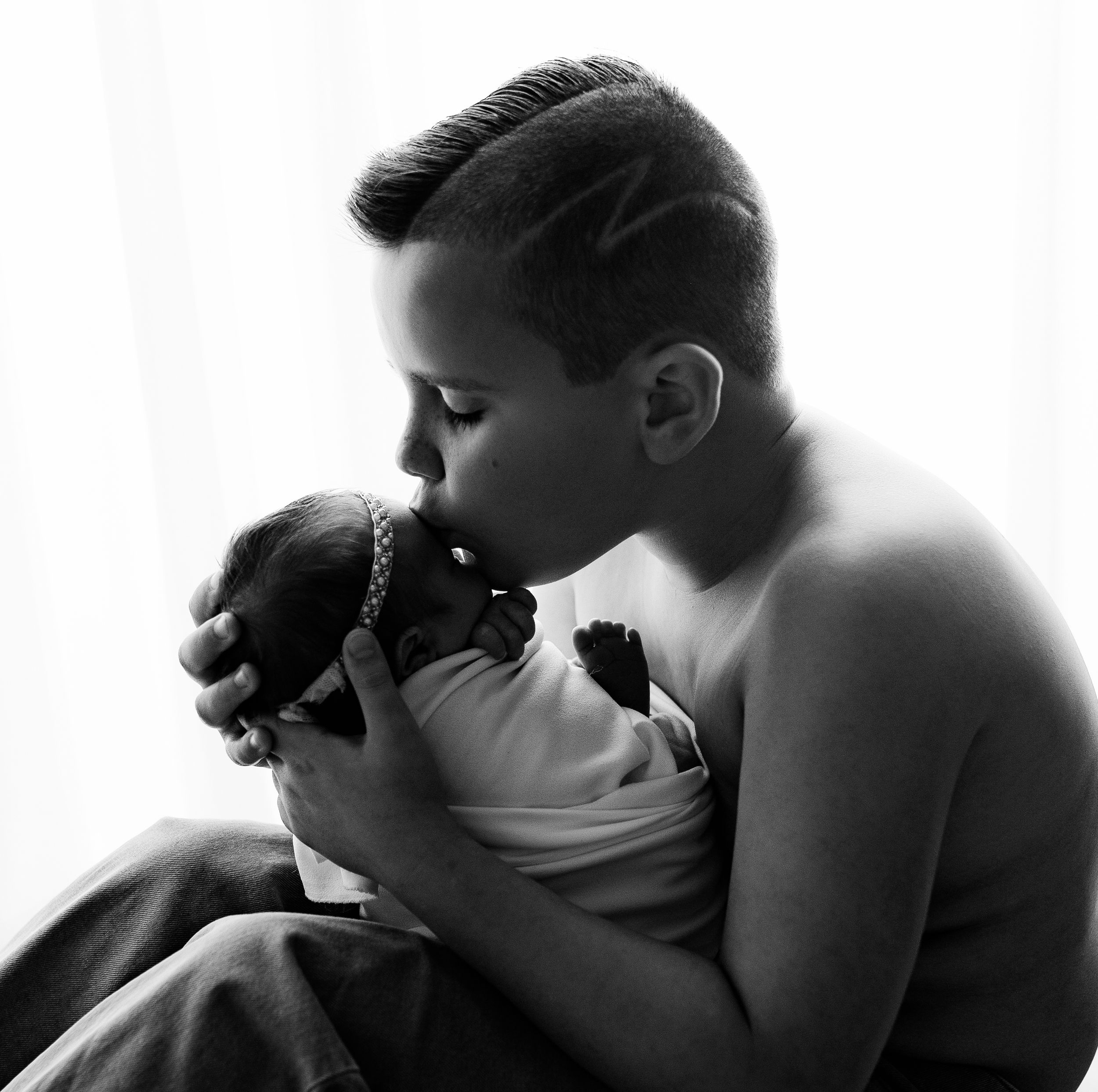 Bailey's Photography | Best Sibling & Newborn Photos | Backlit Portrait | Portsmouth OH