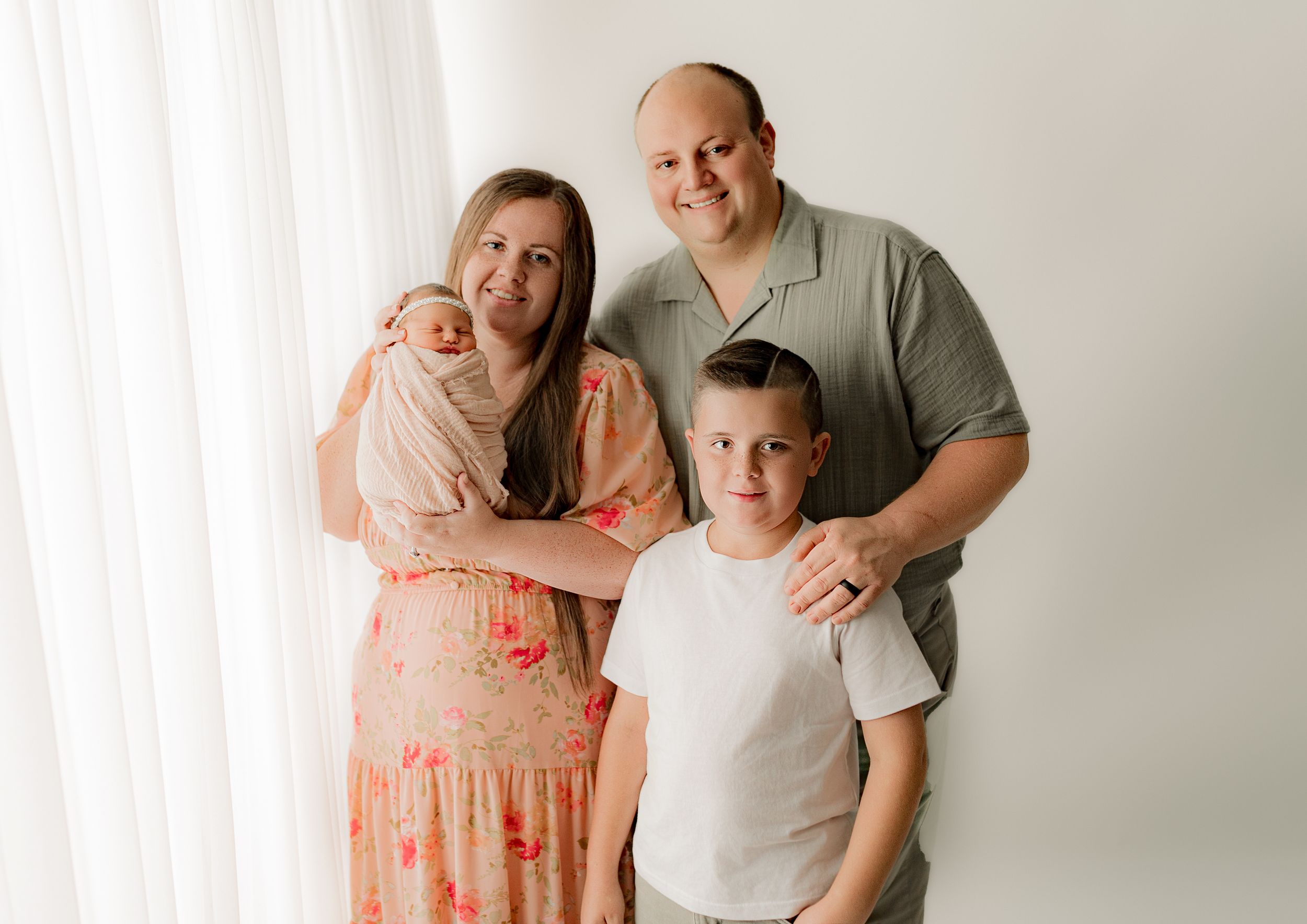 Bailey's Photography | Family Portrait with Newborn | Southern Ohio Photographer | Portsmouth Studio