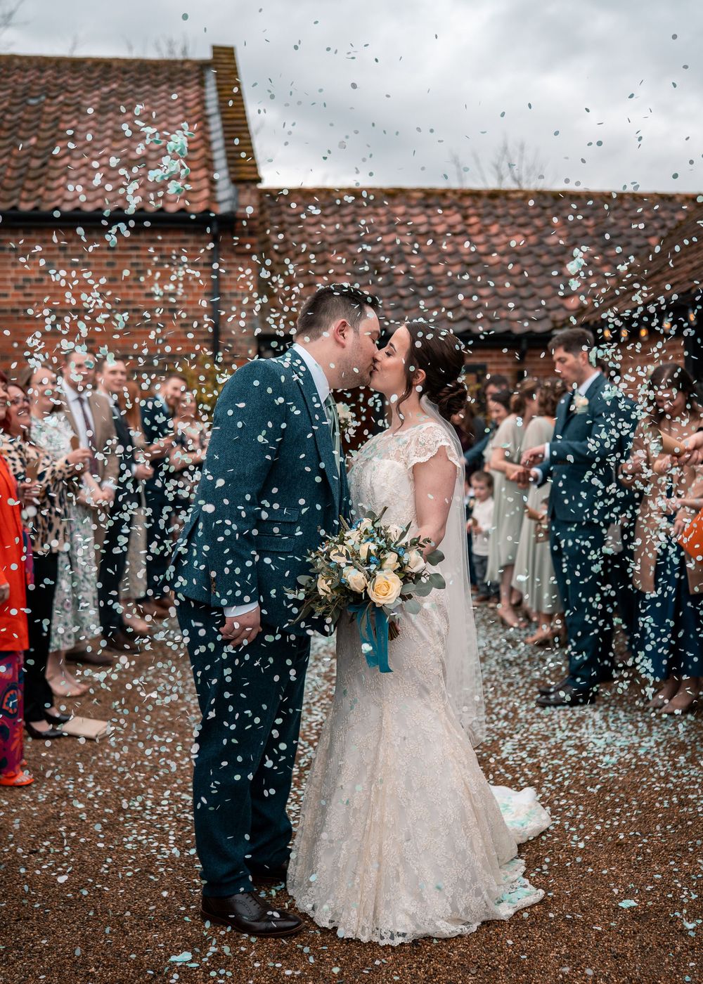 HAUTBOIS HALL NORFOLK WEDDING PHOTOGRAPHY - ABI VINCENT PHOTOGRAPHY