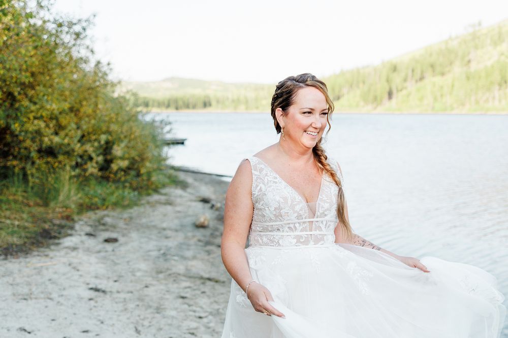 Chute Lake Wedding.  Summerland and Penticton wedding photographer.
