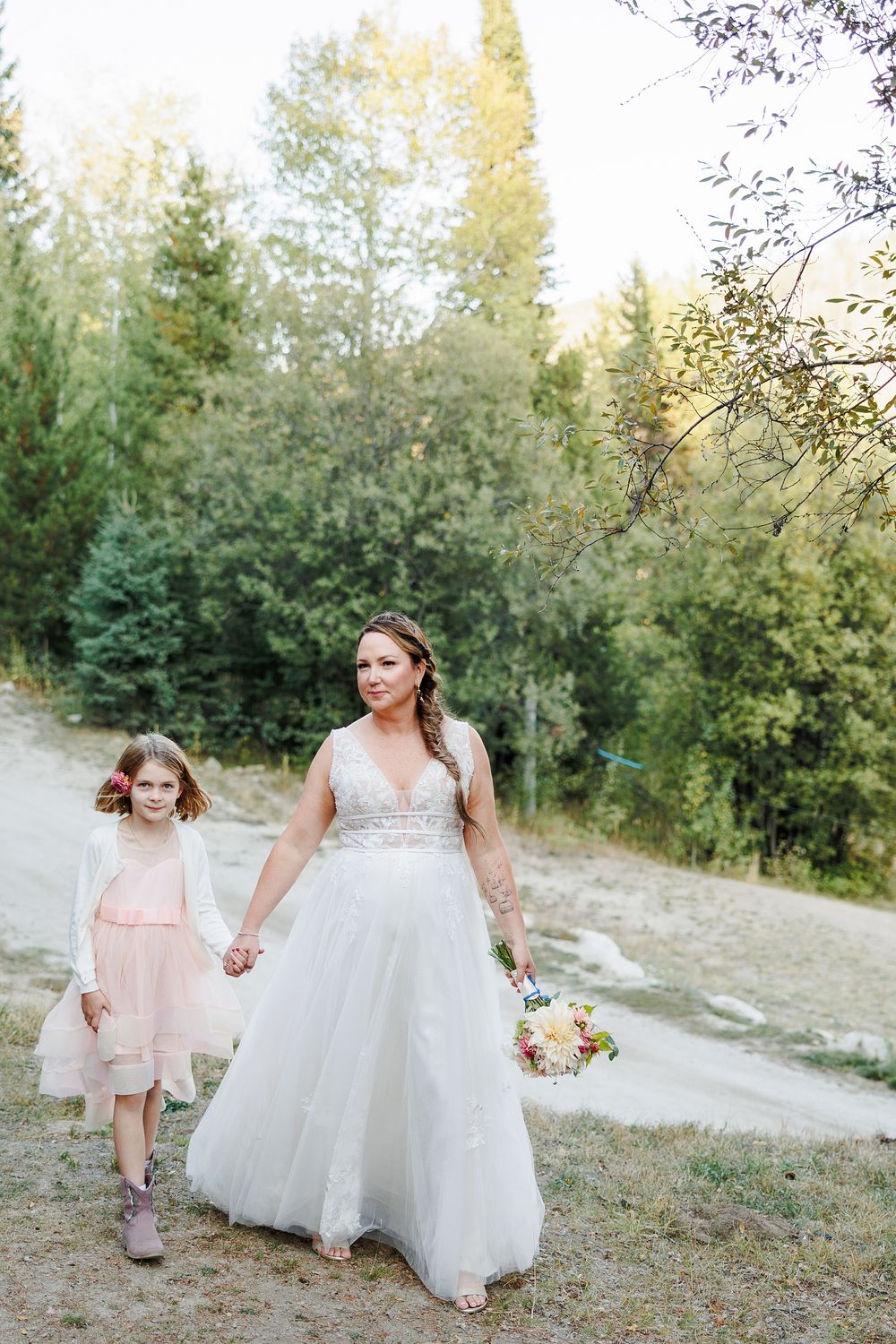 Chute Lake Wedding.  Summerland and Penticton wedding photographer.