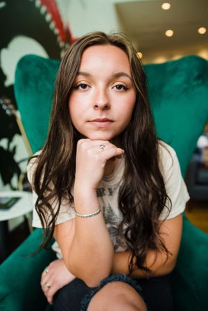 Memphis family photographer specializing in capturing authentic, everyday moments that reflect your unique seniors.