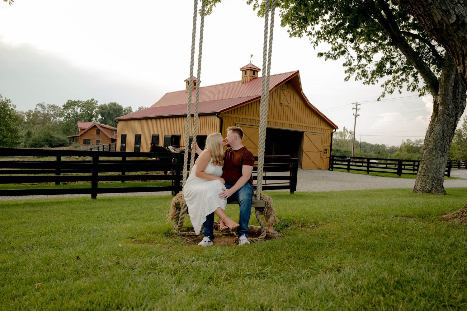 Columbus, Ohio Wedding Photographer, Columbus, Ohio Family Photographer, Central Ohio Engagement Photographer, Central Ohio Wedding Photos