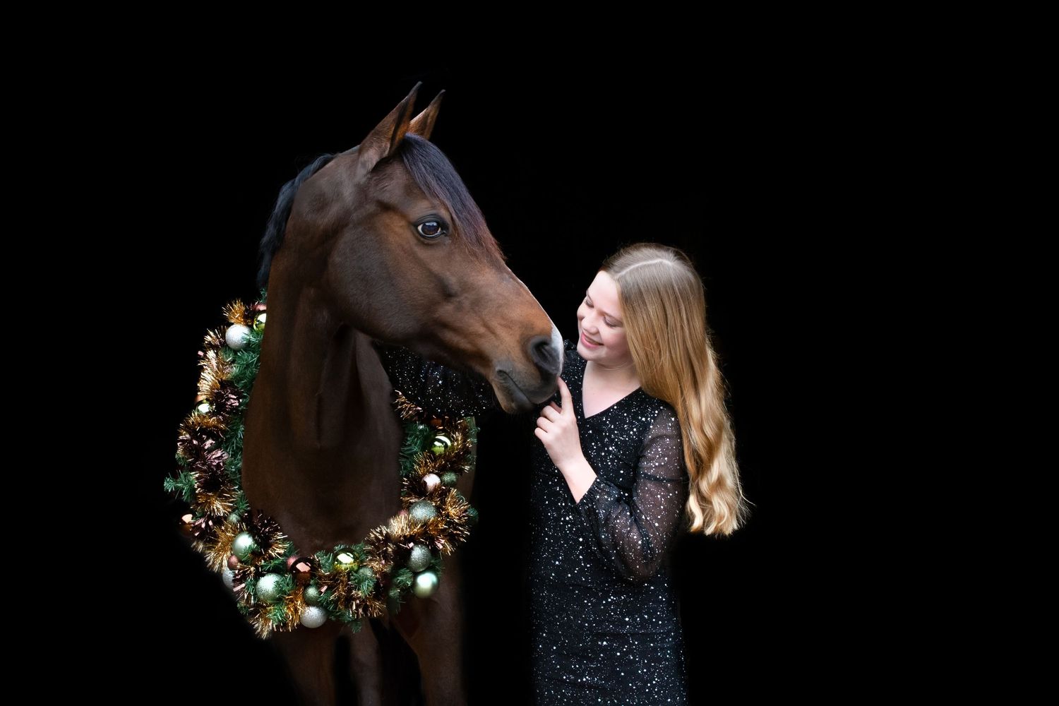 Meisje met pony tijdens blackshoot
