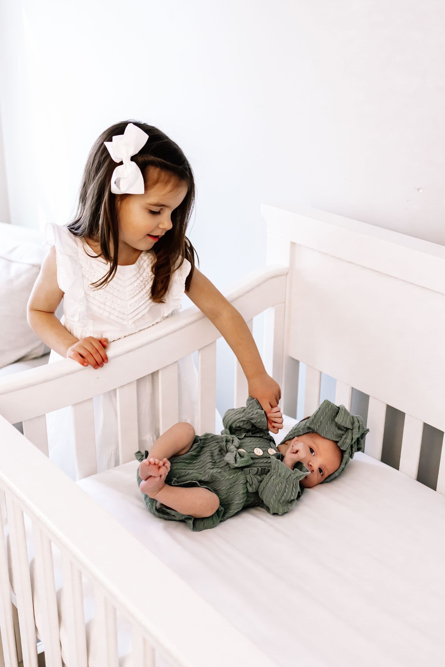 Maternity and newborn photographer in Richmond, Virginia | newborn photo session | maternity photo session