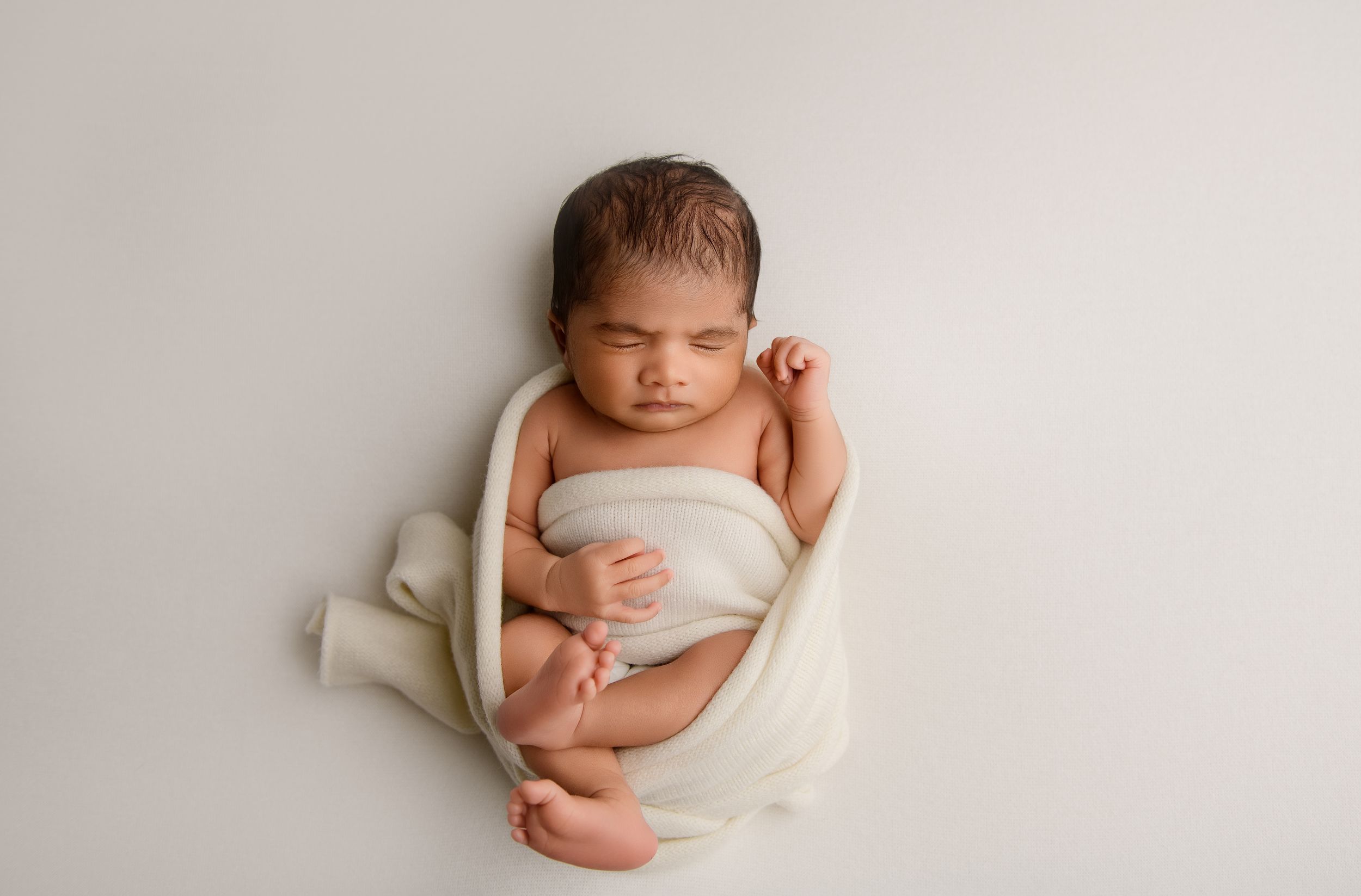 Simple, timeless, tasteful newborn photographs.