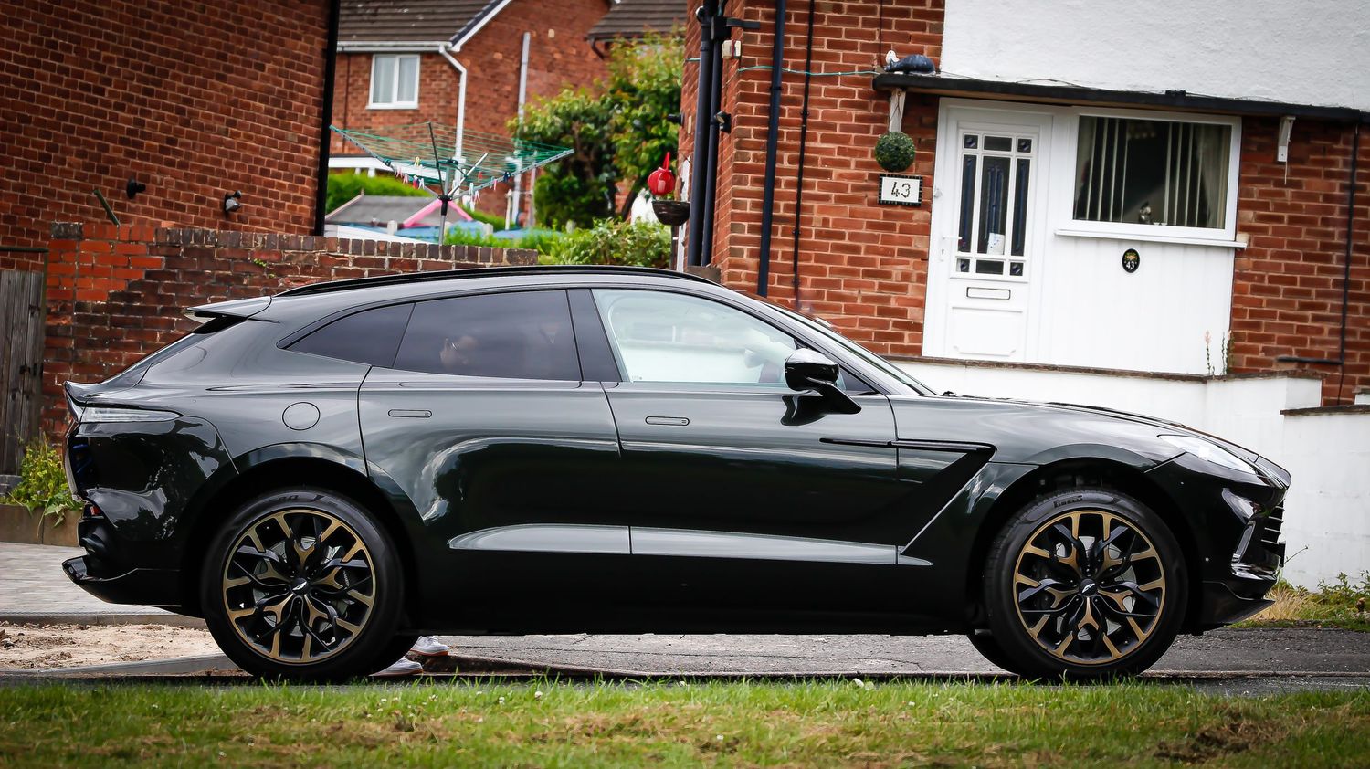 Static shot of an Aston Martin DBX