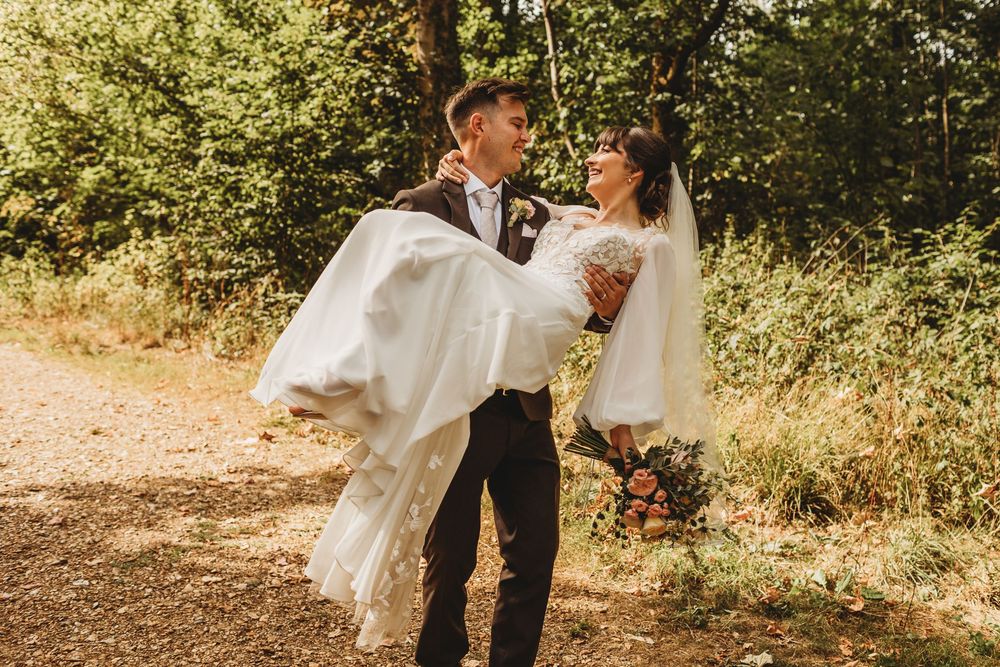 Natural wedding photography at Kimbridge Barn