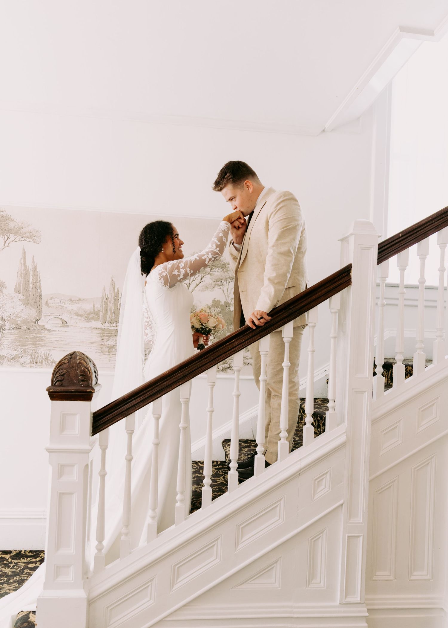 Utah wedding photographer capturing classy venue bridals