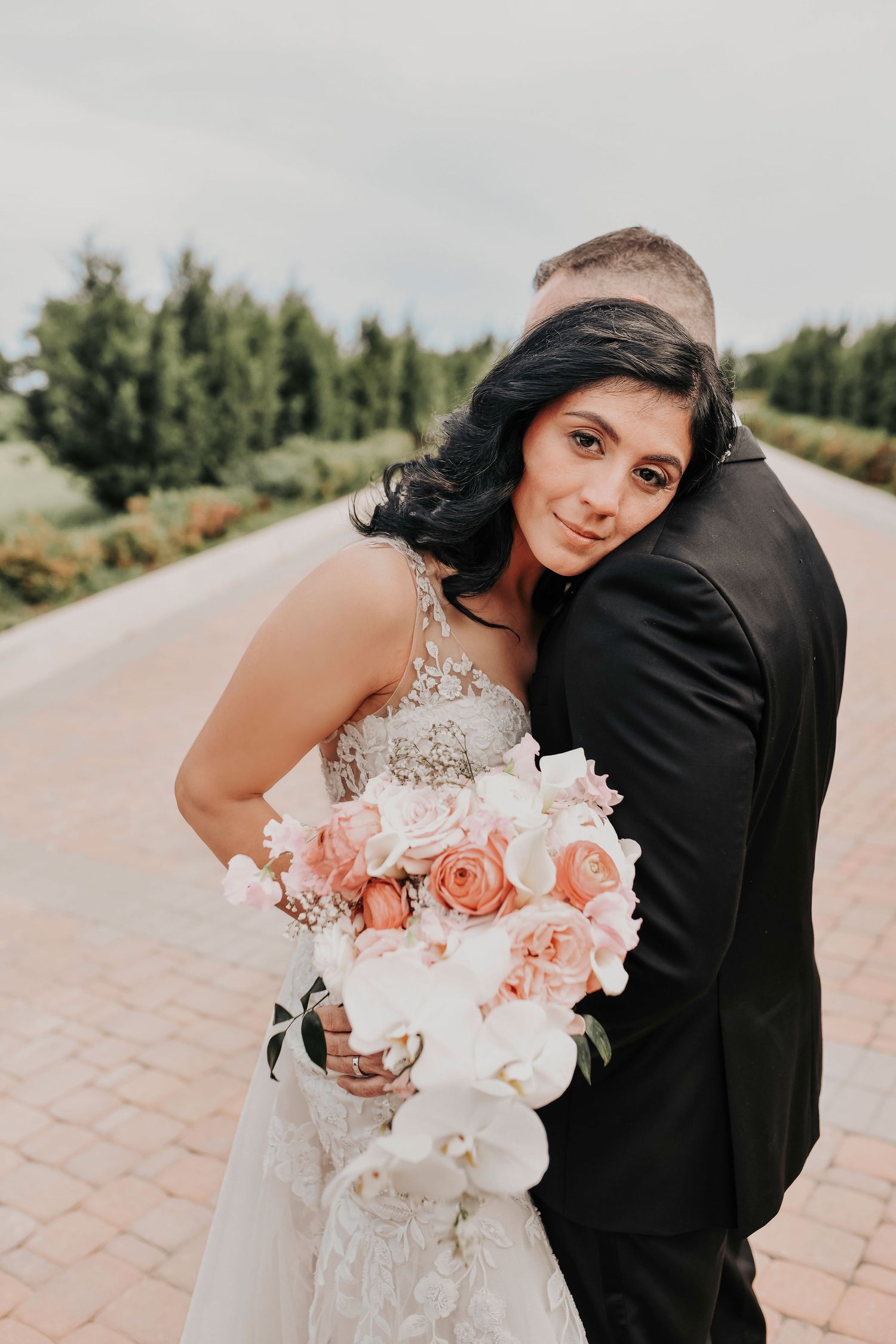 Spring wedding portraits at a McKinney Texas vineyard venue