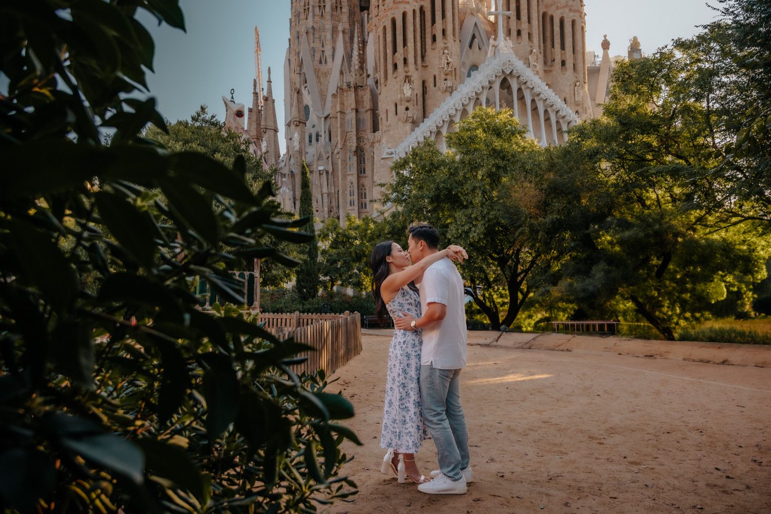 BarcelonaLoversPH capturing the perfect October weather vibes.