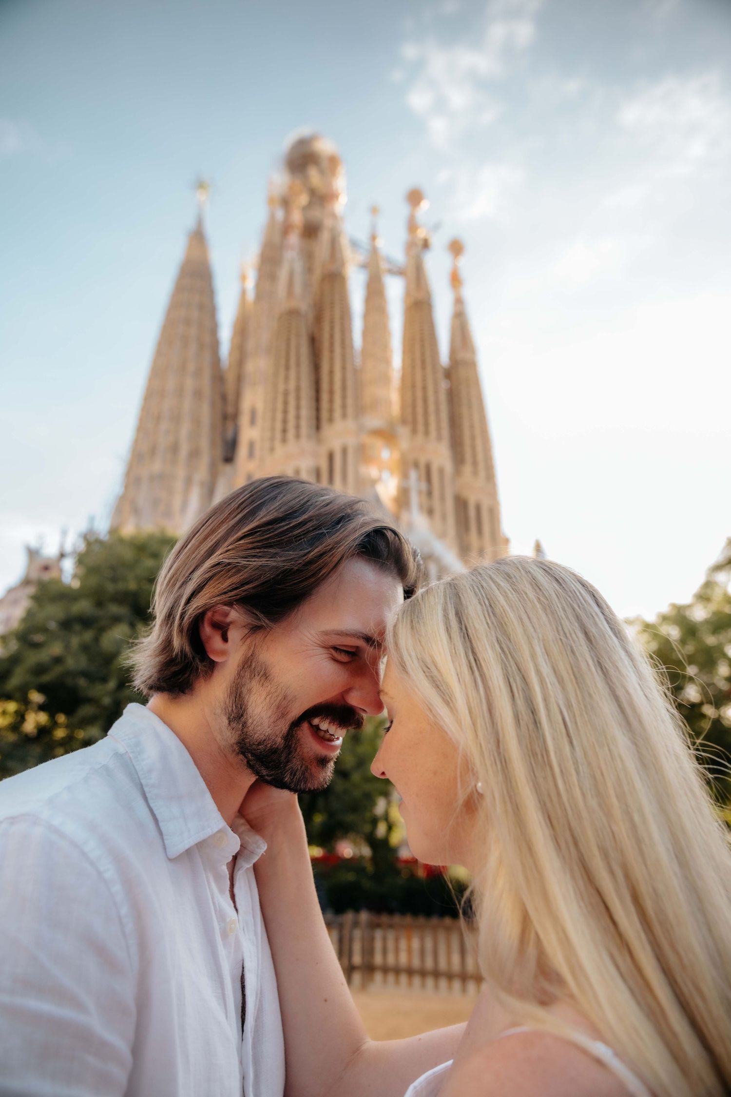 Romantic and quiet honeymoon session in the heart of Spain.