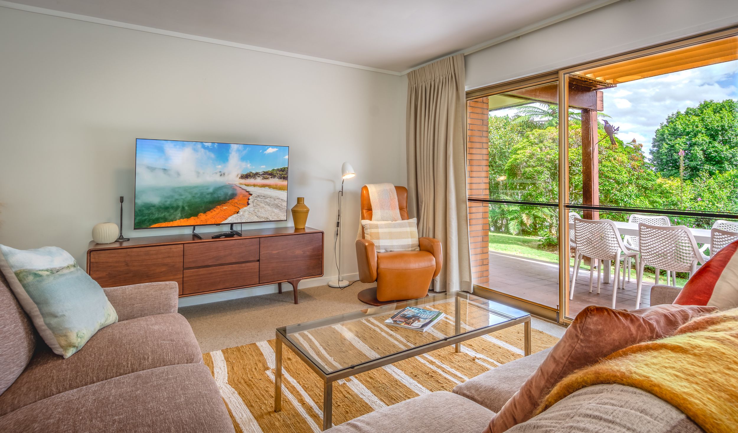Professional commercial, real estate, Airbnb, holiday let, business, product, and branding photography in Rotorua & Bay of Plenty.