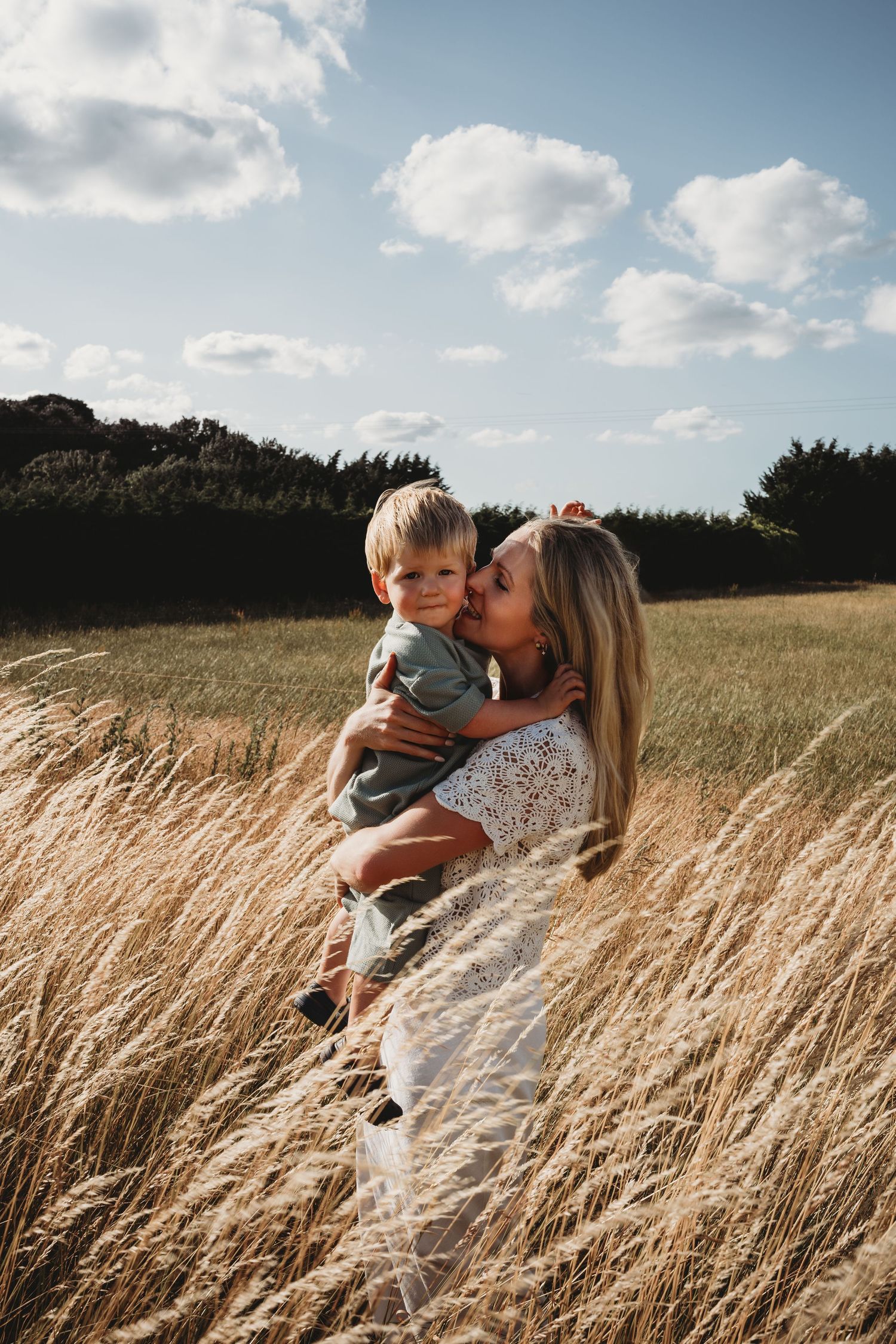 Oxfordshire Family Photo Shoot Outdoors
