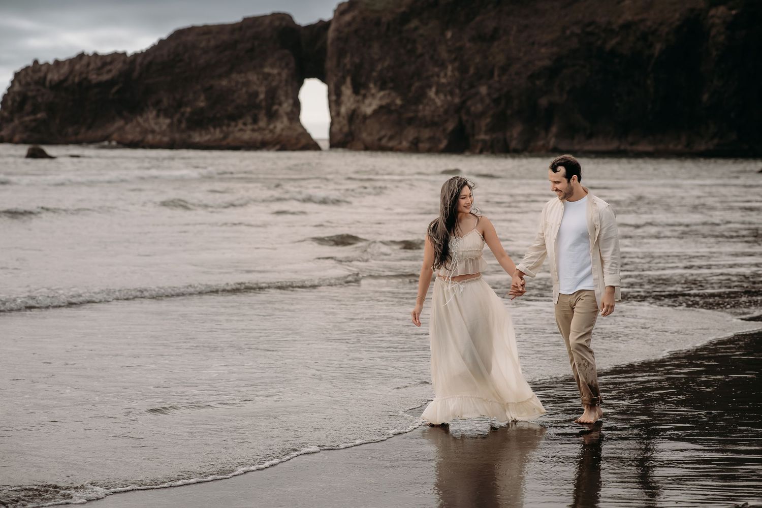Charlotte Ann Photography - Couples Portrait Photography. Pacific Northwest Photographer. Forks, Washington Photographer. Beach Session.